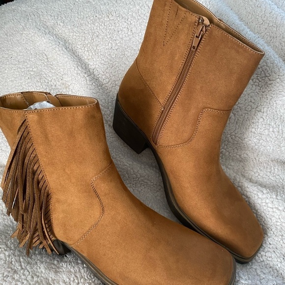 NWT SO® Women's Old Fashion Fringe Cowgirl Western Boots Size:9.5, Color: Cognac - Picture 4 of 5